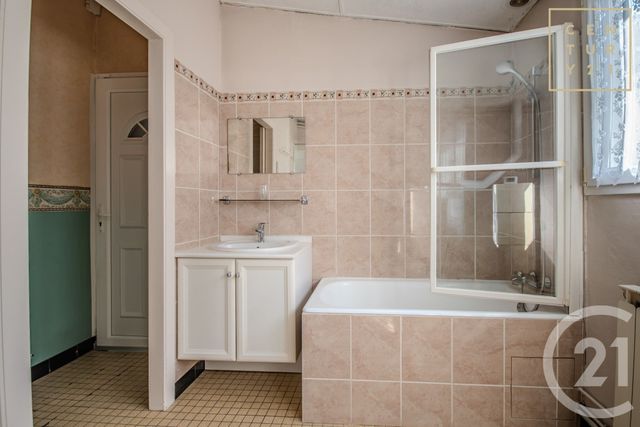 maison à vendre - 5 pièces - 103.43 m2 - FERRIERE LA GRANDE - 59 - NORD-PAS-DE-CALAIS - Century 21 Art-Immo