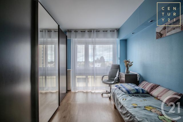 Appartement F5 à vendre - 6 pièces - 124.0 m2 - MAUBEUGE - 59 - NORD-PAS-DE-CALAIS - Century 21 Art-Immo
