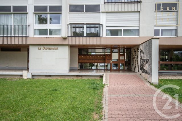 Appartement F5 à vendre - 6 pièces - 124.0 m2 - MAUBEUGE - 59 - NORD-PAS-DE-CALAIS - Century 21 Art-Immo