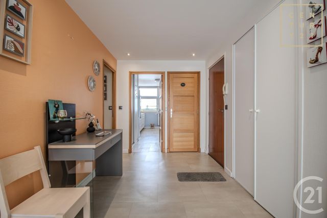 Appartement F5 à vendre - 6 pièces - 124.0 m2 - MAUBEUGE - 59 - NORD-PAS-DE-CALAIS - Century 21 Art-Immo