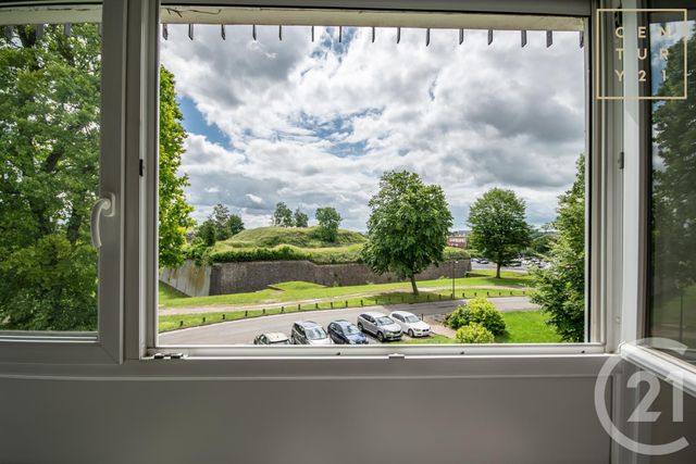 Appartement F5 à vendre - 6 pièces - 124.0 m2 - MAUBEUGE - 59 - NORD-PAS-DE-CALAIS - Century 21 Art-Immo