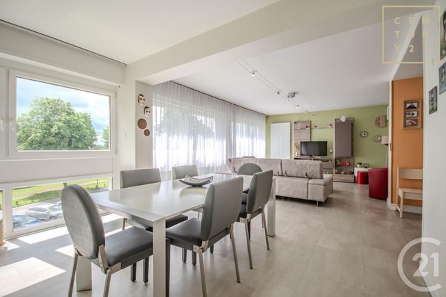 Appartement F5 à vendre - 6 pièces - 124.0 m2 - MAUBEUGE - 59 - NORD-PAS-DE-CALAIS - Century 21 Art-Immo