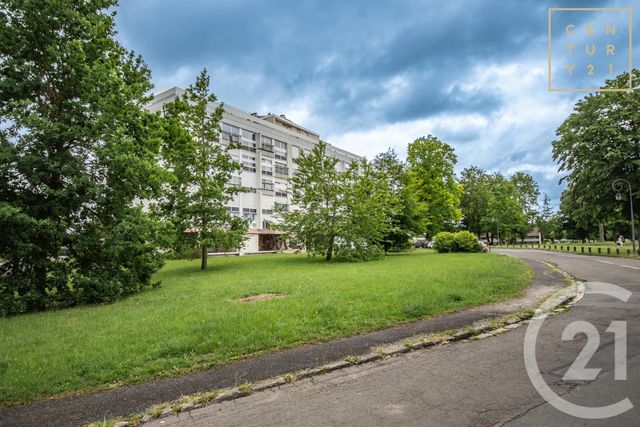 Appartement F5 à vendre - 6 pièces - 124.0 m2 - MAUBEUGE - 59 - NORD-PAS-DE-CALAIS - Century 21 Art-Immo