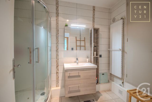 Appartement F5 à vendre - 6 pièces - 124.0 m2 - MAUBEUGE - 59 - NORD-PAS-DE-CALAIS - Century 21 Art-Immo