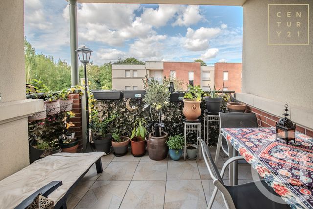 Appartement F2 à vendre - 3 pièces - 57.68 m2 - MAUBEUGE - 59 - NORD-PAS-DE-CALAIS - Century 21 Art-Immo