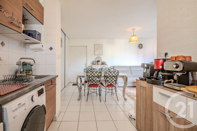 Appartement F2 à vendre - 3 pièces - 57.68 m2 - MAUBEUGE - 59 - NORD-PAS-DE-CALAIS - Century 21 Art-Immo