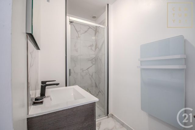 Appartement Studio à louer - 2 pièces - 26.19 m2 - HAUTMONT - 59 - NORD-PAS-DE-CALAIS - Century 21 Art-Immo