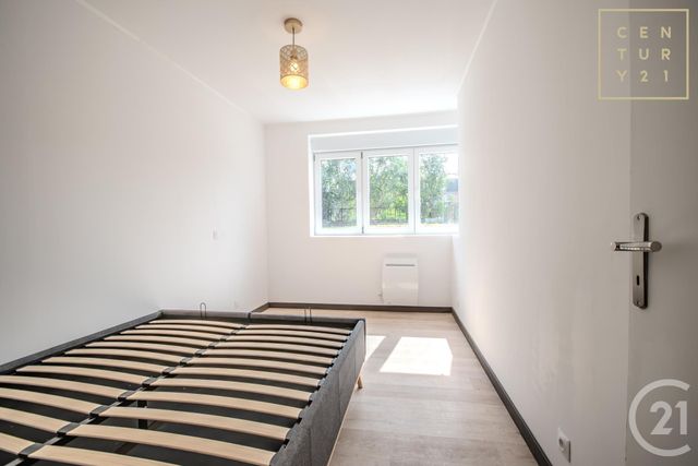 Appartement F2 à louer - 3 pièces - 44.74 m2 - HAUTMONT - 59 - NORD-PAS-DE-CALAIS - Century 21 Art-Immo