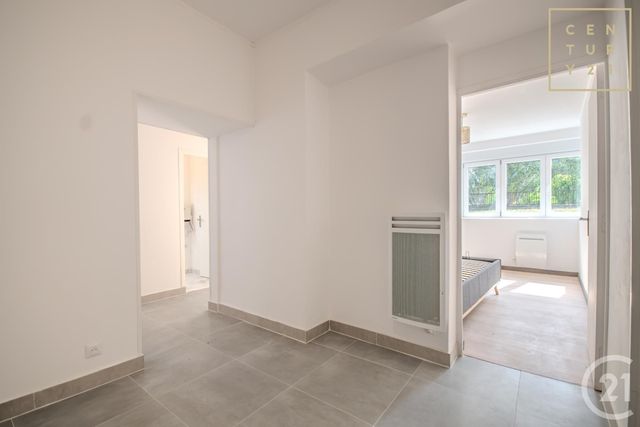 Appartement F2 à louer - 3 pièces - 44.74 m2 - HAUTMONT - 59 - NORD-PAS-DE-CALAIS - Century 21 Art-Immo
