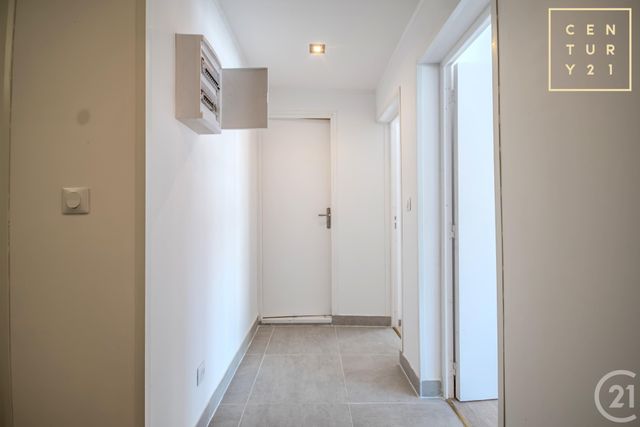 Appartement F2 à louer - 3 pièces - 38.78 m2 - HAUTMONT - 59 - NORD-PAS-DE-CALAIS - Century 21 Art-Immo