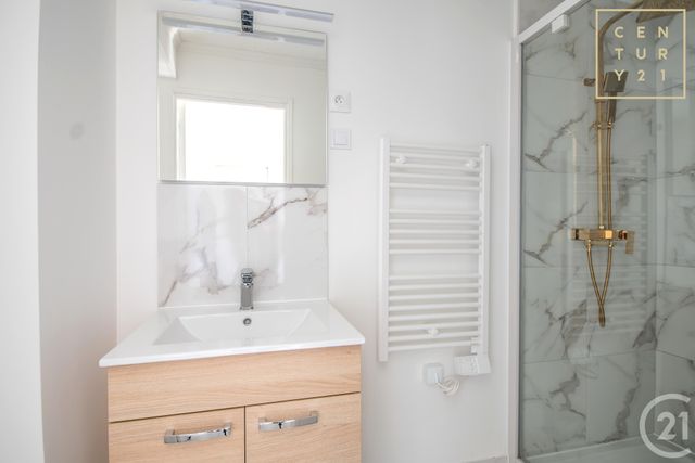 Appartement Studio à louer - 2 pièces - 26.14 m2 - HAUTMONT - 59 - NORD-PAS-DE-CALAIS - Century 21 Art-Immo