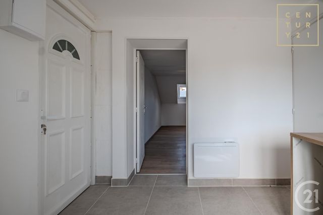 Appartement Studio à louer - 2 pièces - 26.14 m2 - HAUTMONT - 59 - NORD-PAS-DE-CALAIS - Century 21 Art-Immo