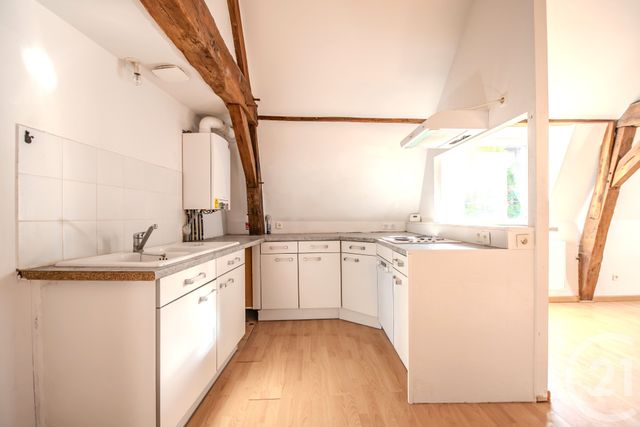 Appartement F4 à vendre - 4 pièces - 73.72 m2 - MAUBEUGE - 59 - NORD-PAS-DE-CALAIS - Century 21 Art-Immo