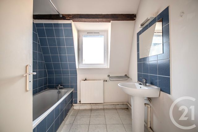 Appartement F4 à vendre - 4 pièces - 73.72 m2 - MAUBEUGE - 59 - NORD-PAS-DE-CALAIS - Century 21 Art-Immo